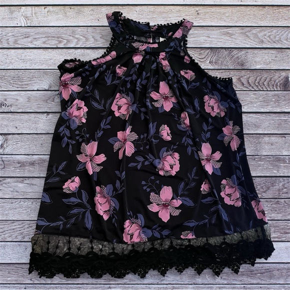 Daisy Fuentes Tops - Daisy Fuentes Black sleeveless blouse with Pink & purple Floral Print xl